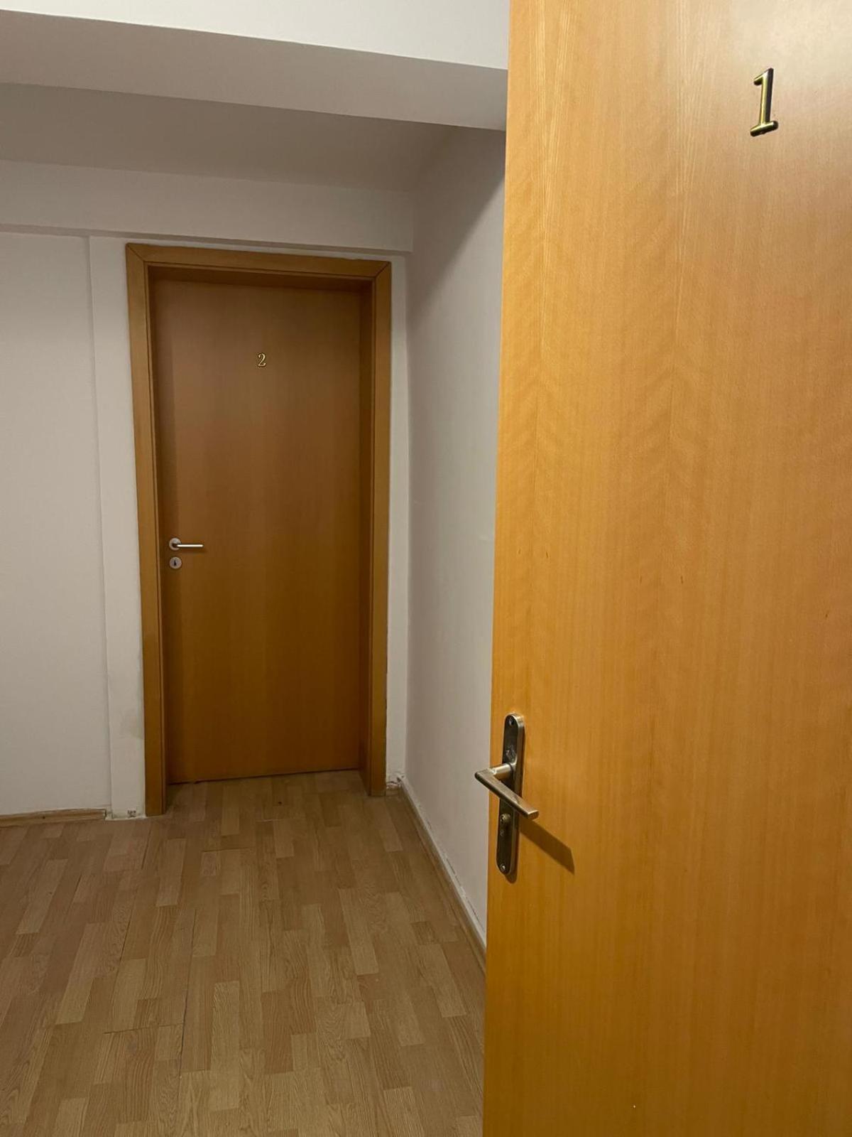 Mossapartments Bukares Bagian luar foto