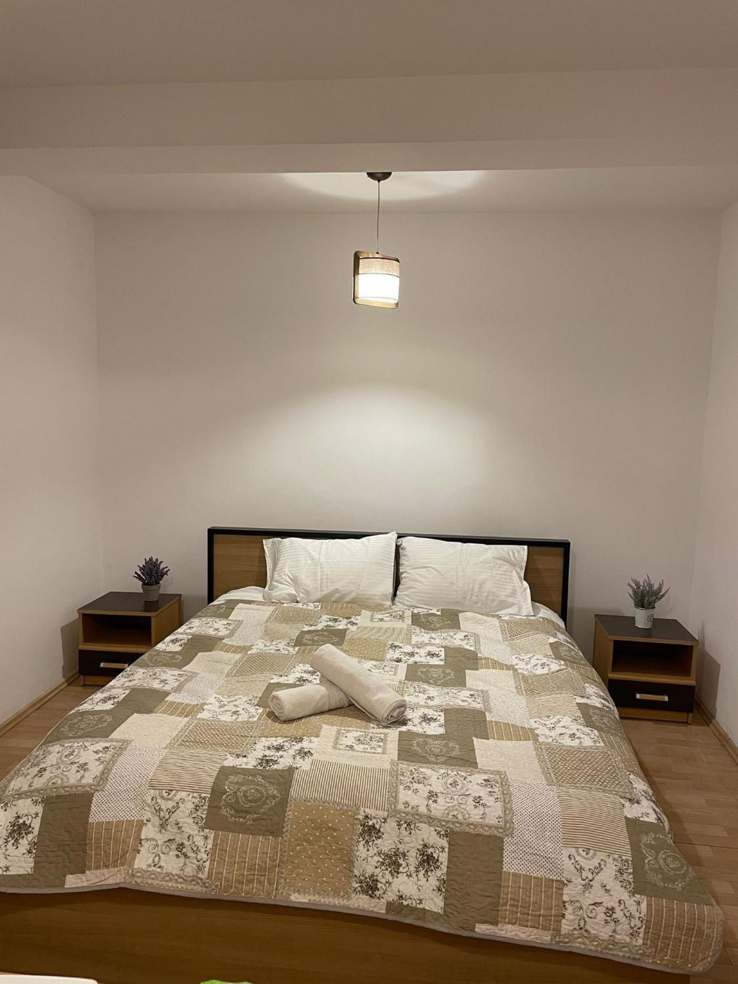 Mossapartments Bukares Bagian luar foto