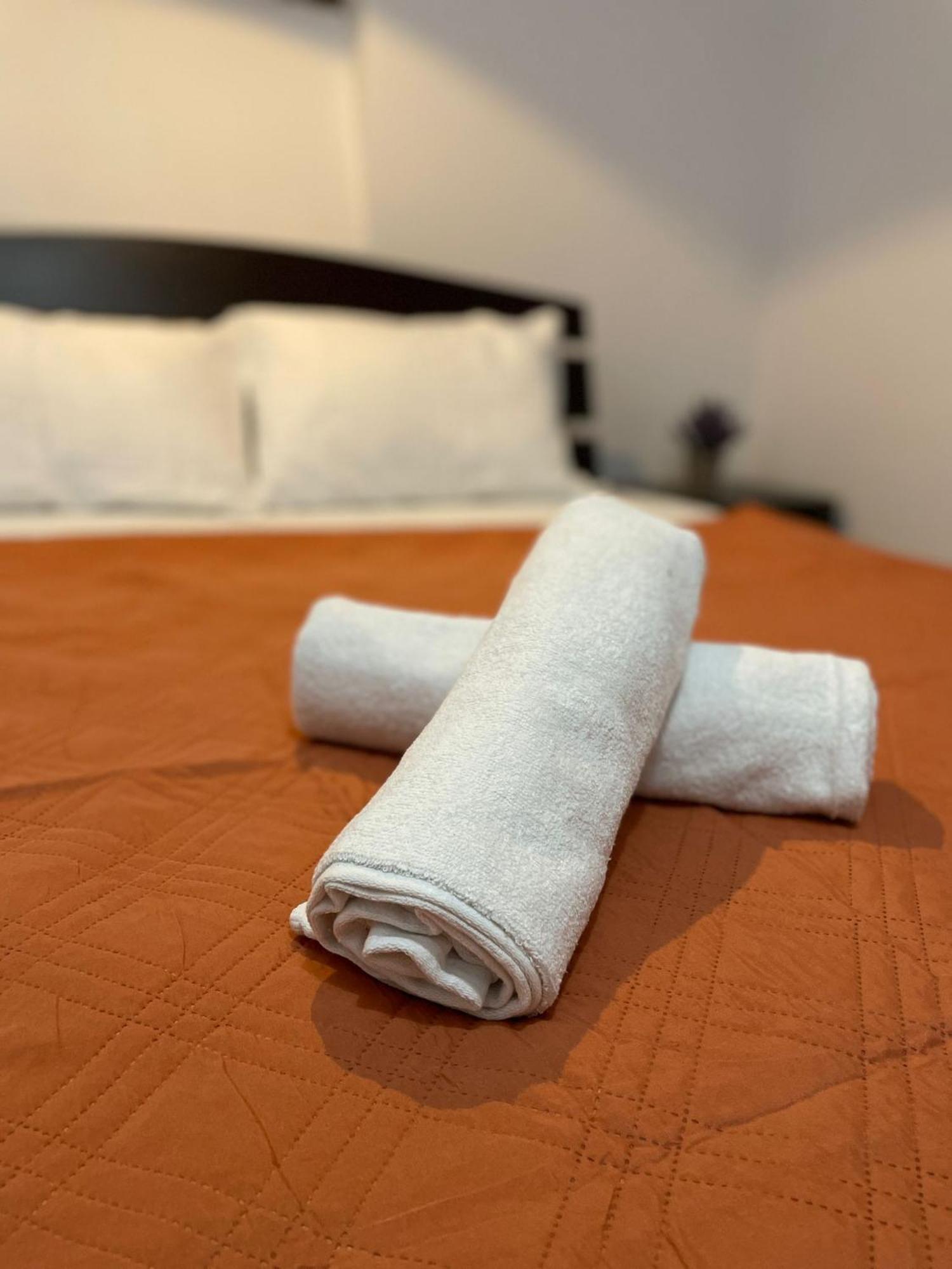 Mossapartments Bukares Bagian luar foto