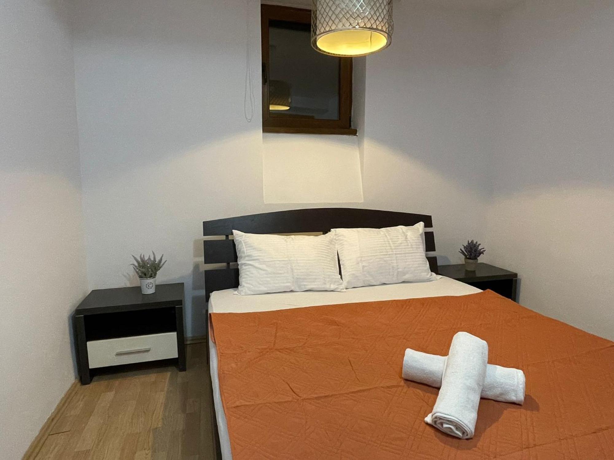 Mossapartments Bukares Bagian luar foto