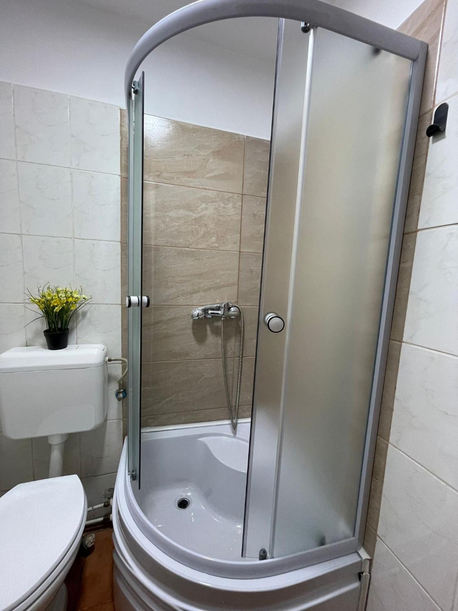 Mossapartments Bukares Bagian luar foto