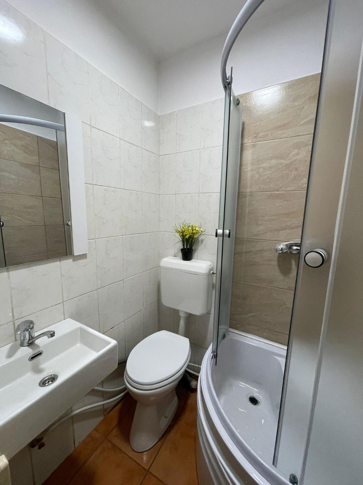 Mossapartments Bukares Bagian luar foto
