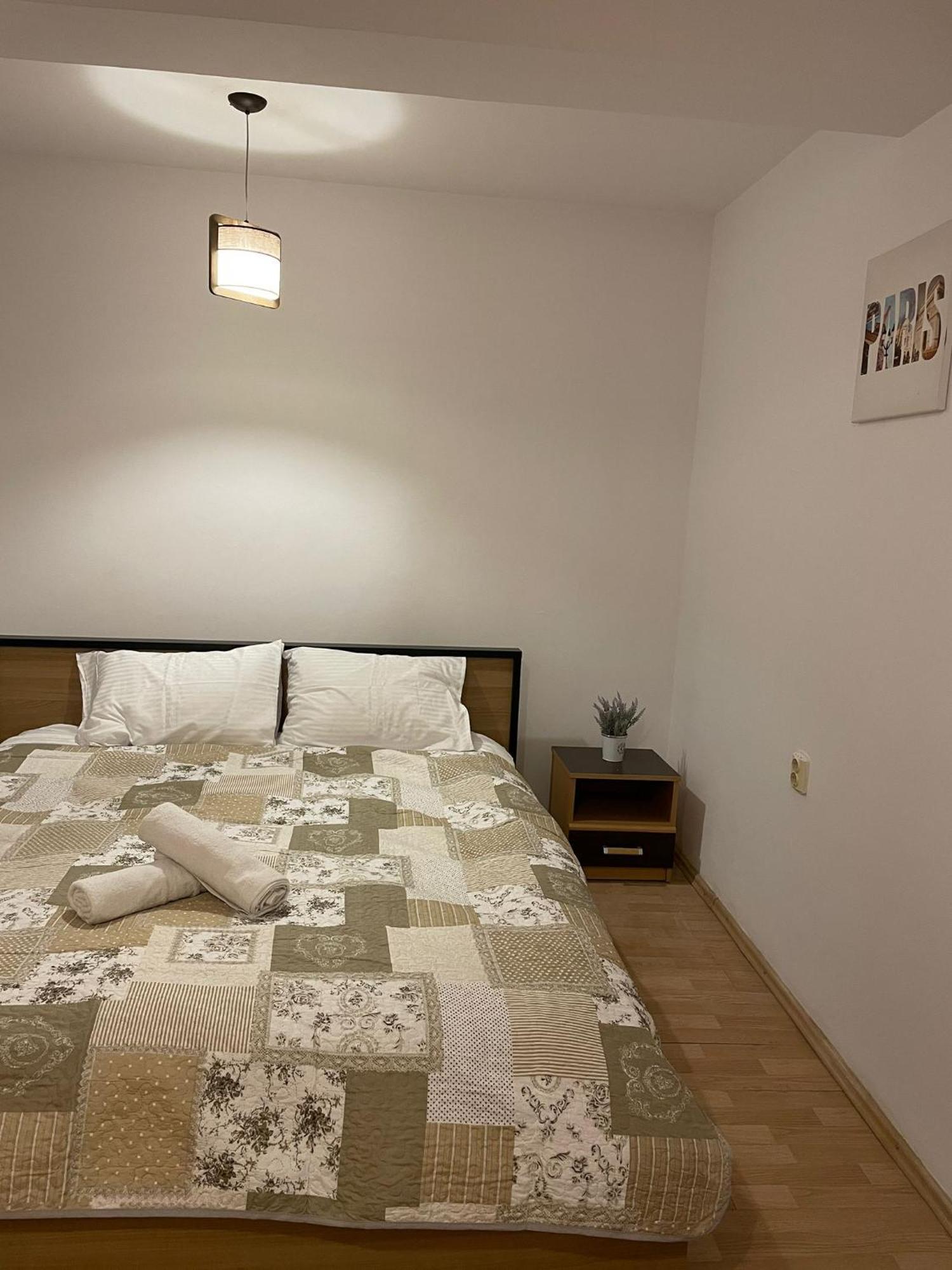Mossapartments Bukares Bagian luar foto