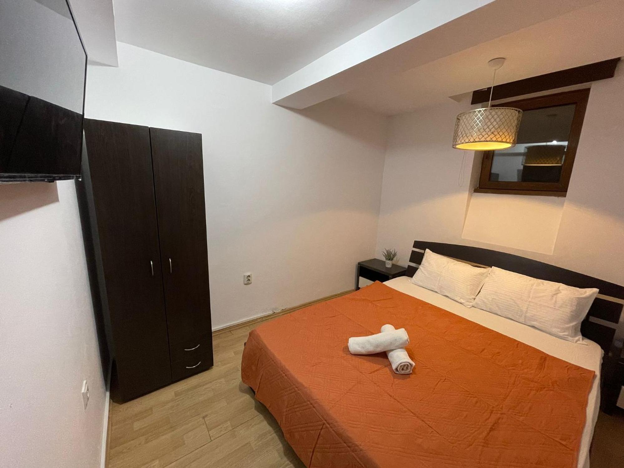 Mossapartments Bukares Bagian luar foto