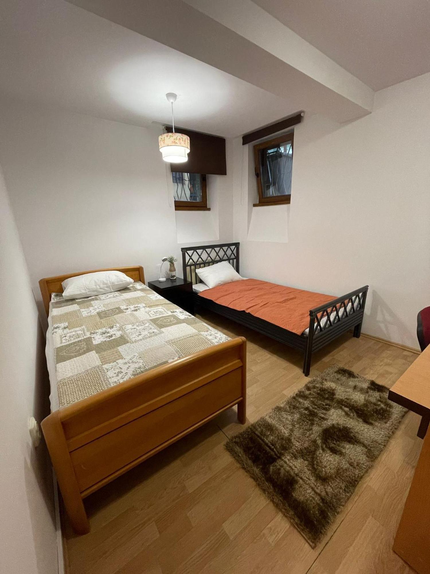Mossapartments Bukares Bagian luar foto