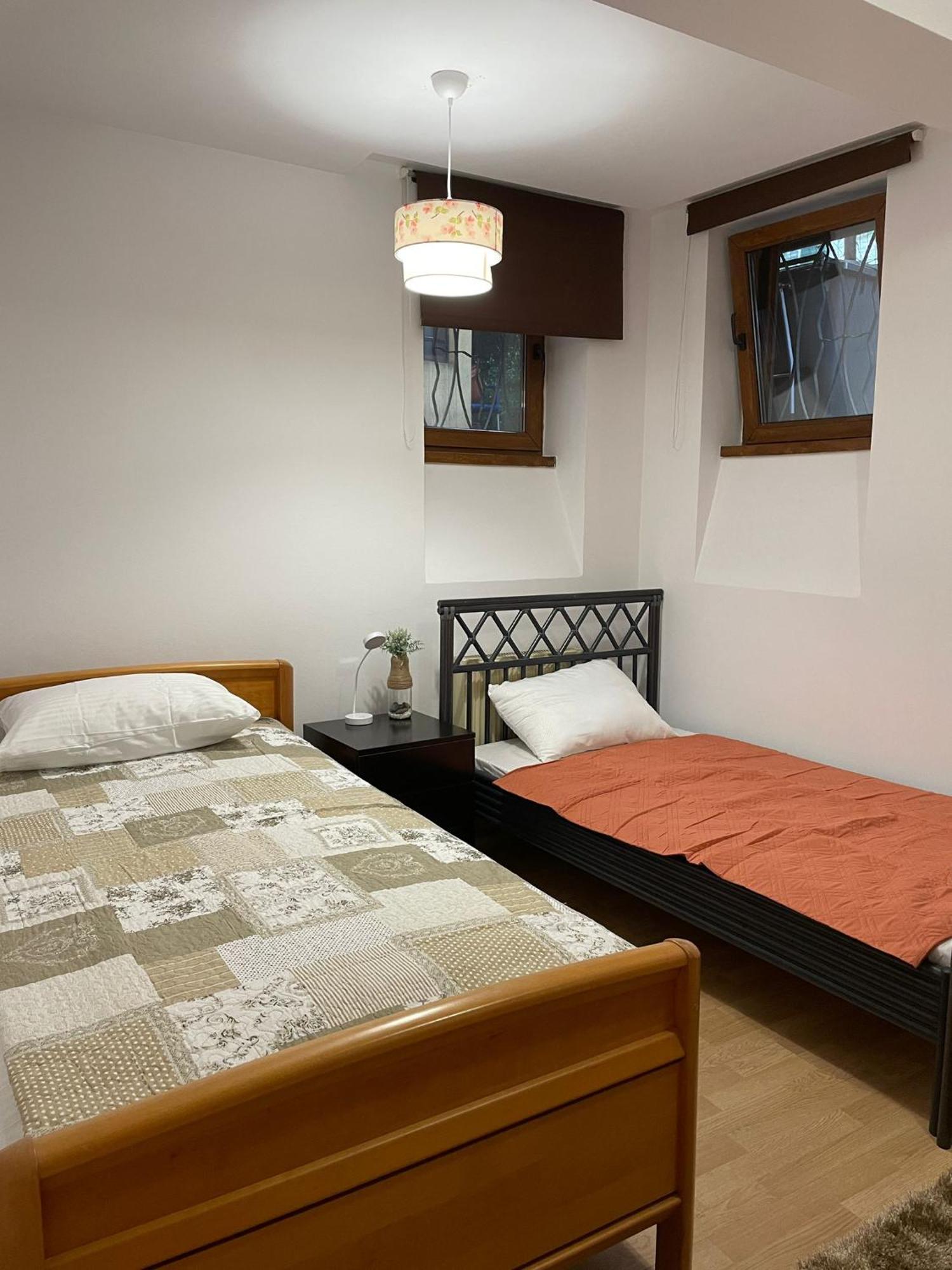 Mossapartments Bukares Bagian luar foto