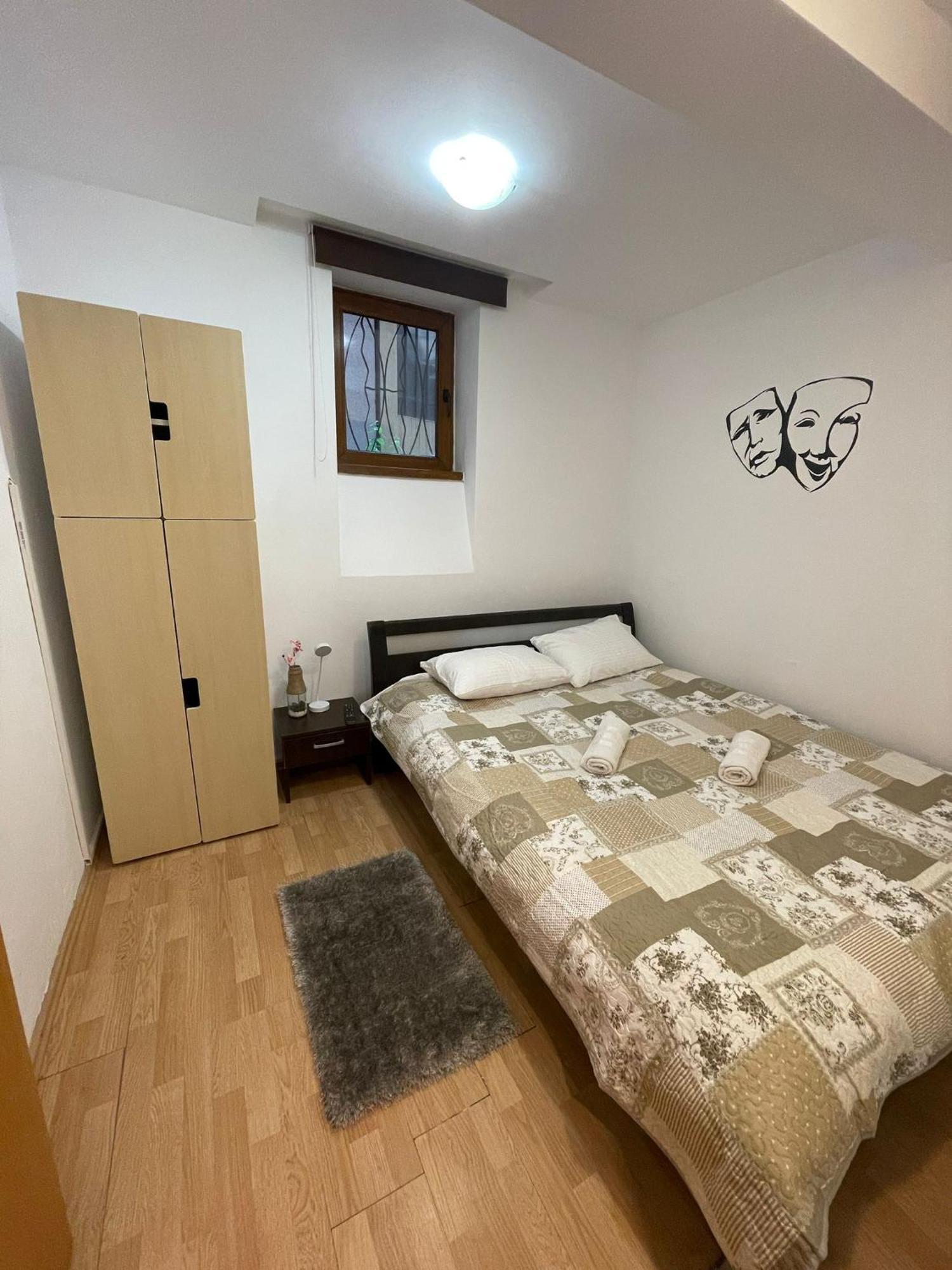 Mossapartments Bukares Bagian luar foto