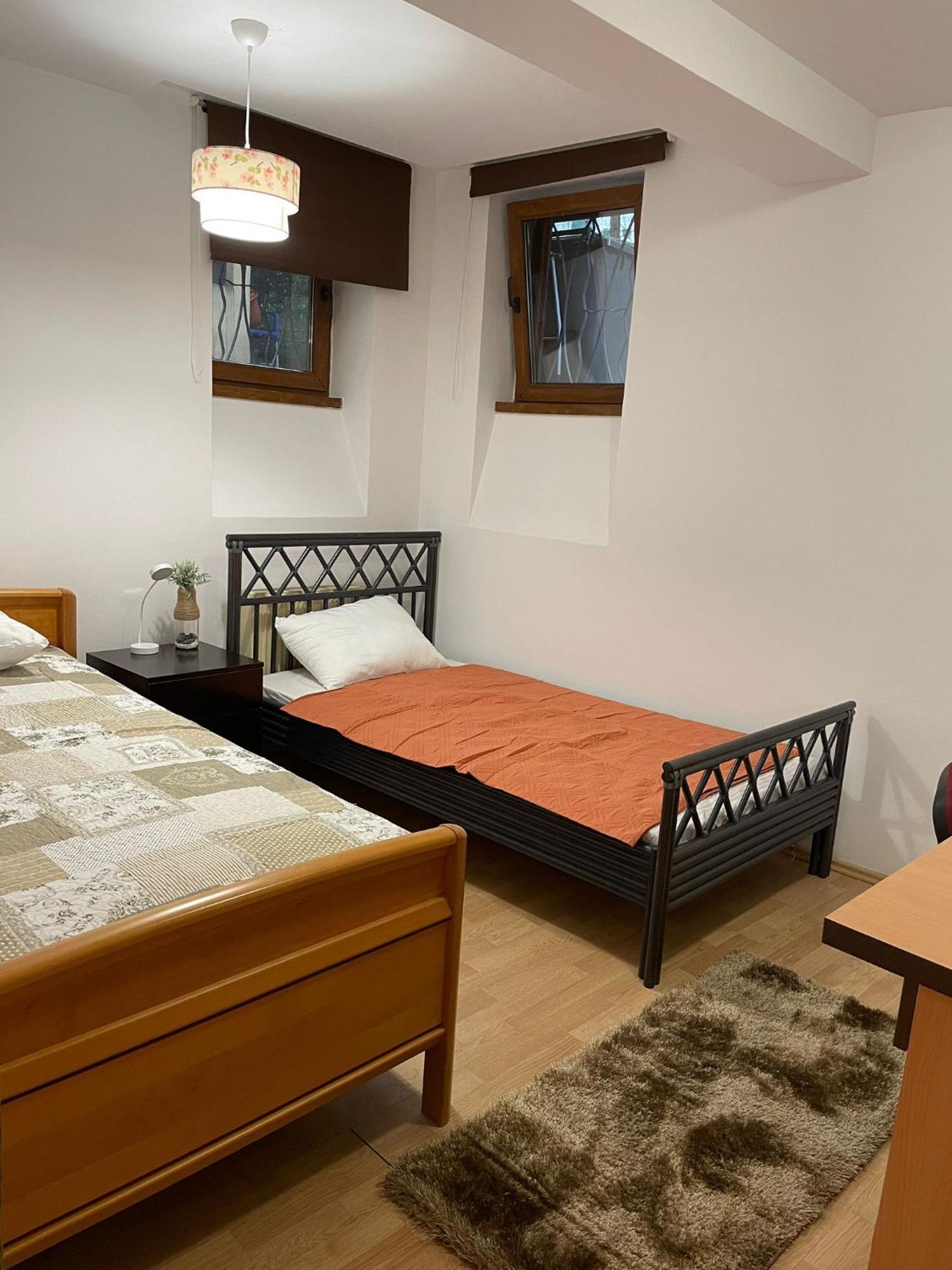 Mossapartments Bukares Bagian luar foto